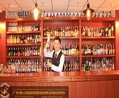 河源酒吧，需要調(diào)酒師和吧員若名