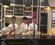 南沙萬(wàn)達(dá)廣場(chǎng)【維意定制家具】黃金周活動(dòng)、邀請(qǐng)展翅調(diào)酒師團(tuán)隊(duì)作為演出嘉賓