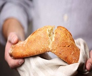 深圳龍華急招面包中工，包吃住4500