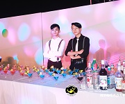 調(diào)酒師培訓(xùn)-江門(mén)江海廣場(chǎng)招商發(fā)布會(huì)雞尾酒會(huì)實(shí)踐