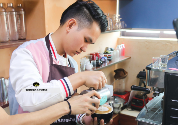 高級咖啡師應(yīng)該具備什么能力呢？