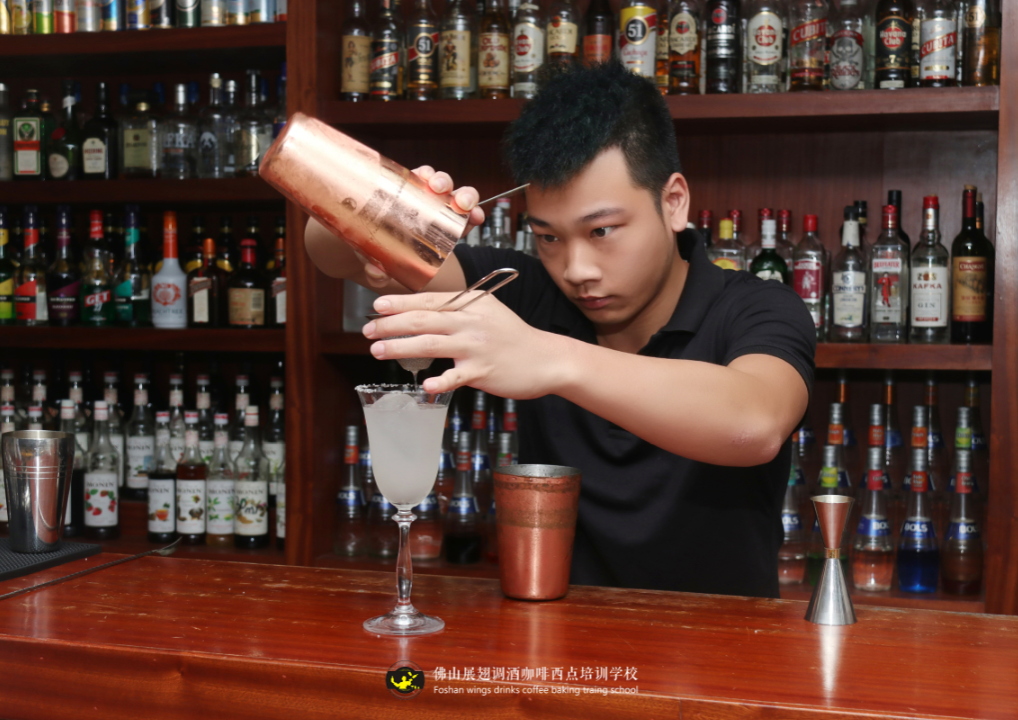 學(xué)歷低學(xué)調(diào)酒行嗎？